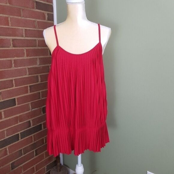 BB Dakota Tops - BB Dakota Spaghetti Strap Top  NWT. A-32. A3201